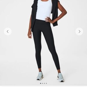 SPANX Black Mid-Rise Ankle-Length Sculpting Leggings